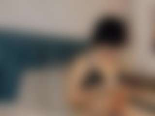 Live cam show with Casca-Loly - Smoking on madthumbs