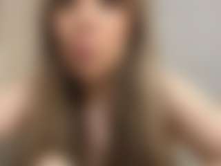 Live cam show with CoriEbner - Average on madthumbs