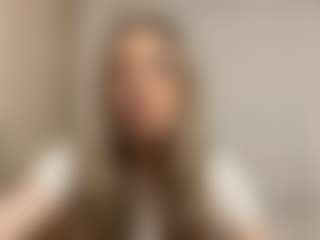 Live cam show with CoriEbner - Brown Hair on Mixed Magazine Live