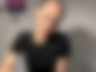 Live cam show with DevinMigliori - Middle Aged on Camsoda
