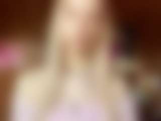 Live cam show with Elsa - Athletic College on fapnchat