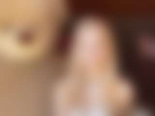 Live cam show with Elsa - Blonde Hair College on sexytreat.net