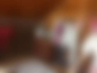 Live cam show with Elsa - Striptease on Chatstar