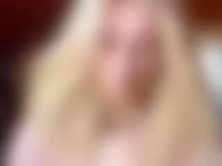 Live cam show with Elsa - Bondage on CamClone
