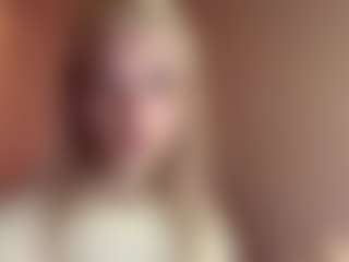 Live cam show with Elsa - Handjob on SinfulBabes