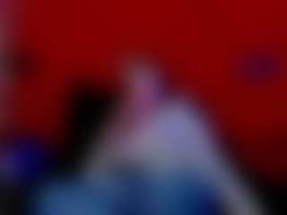 RochiCooper MILF webcam performer live streaming