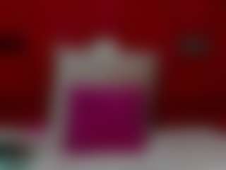 Live cam show with RochiCooper - Public Mature on AdultVida.com