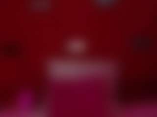Live cam show with RochiCooper - Spank Mature on live.xbliss.ai