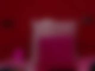 Live cam show with RochiCooper - Blonde Hair Middle Aged on livesexfox.com