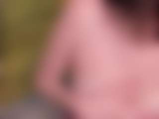 Live cam show with Jennifer-Broccoli - Oil on Mixed Magazine Live