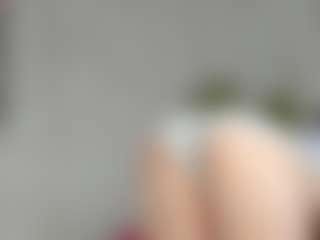 Live cam show with Jennifer-Broccoli - New Small Tits on livesuperchat.net