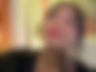 penelope-tay MILF webcam performer live streaming