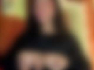Live cam show with penelope-tay - Petite MILF on Fit Hotties