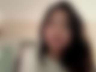 Live cam show with AiBalliew - Average on Milfs Live