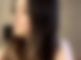 Live cam show with Sophie - Small Tits on liverealitysex.com