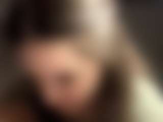 Live cam show with Sophie - Skinny on fuklive.com