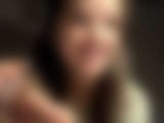 Live cam show with Sophie - Flashing on LiveSexCams6