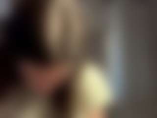 Live cam show with Sophie - Normal on friskycurves.com