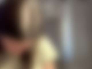 Live cam show with Sophie - Dildo Or Vibrator on friskycurves.com