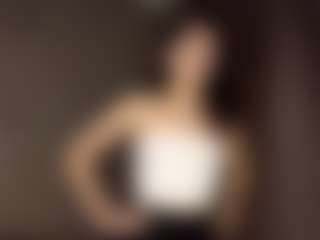 Live cam show with Sophie - Bikini on Mixed Magazine Live