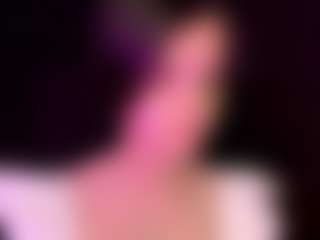 Live cam show with Sophie - Average on Soda Cam