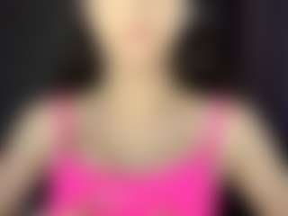 Live cam show with Sophie - Skinny on milfzrlive.com