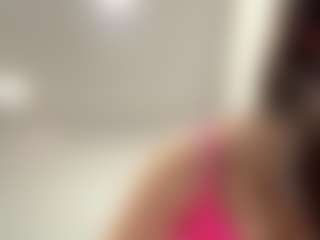 Live cam show with Sophie - Smoking on chickslive.net