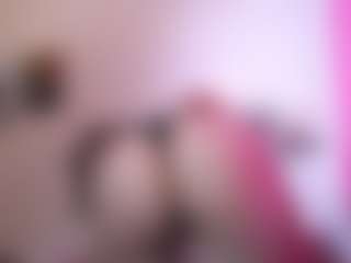 Live cam show with AlvinaBramham - Shaved Pussy on SpankPalCams