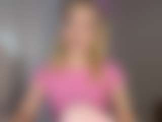 Maggie's Live Sex Cam Show