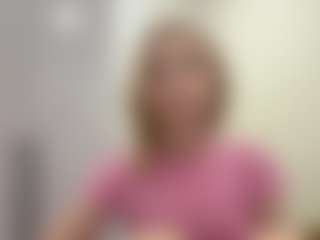 Maggie's Live Sex Cam Show