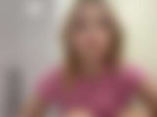 Maggie's Live Sex Cam Show