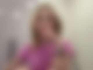 Maggie's Live Sex Cam Show