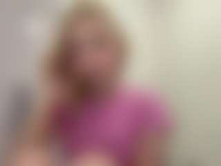Maggie's Live Sex Cam Show