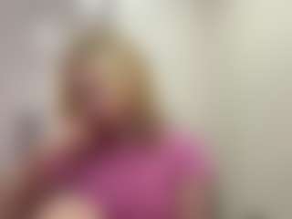 Maggie's Live Sex Cam Show