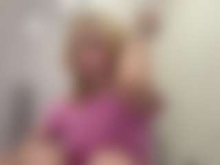 Maggie's Live Sex Cam Show