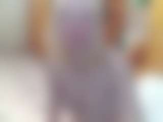 Live cam show with AnnmarieKozloff - Red Hair Teen (18+) on Camsoda