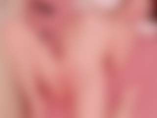 Live cam show with EllaNocturne - Brown Eyes on Dolls Live