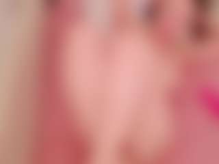 Live cam show with EllaNocturne - New White on Camsoda