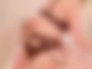 EllaNocturne's Live Sex Cam Show