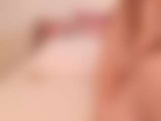 Live cam show with EllaNocturne - Thin on CamwithHer
