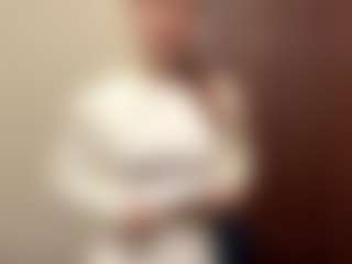 Live cam show with GwenBielski - Cock Rating on Milfs Live