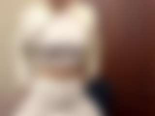 Live cam show with GwenBielski - Shaved Pussy on Milfs Live