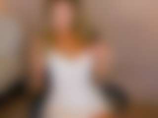 Live cam show with Lenamuti - Arab Striptease on alttransgirls