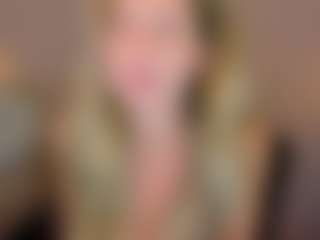 Live cam show with Lenamuti - Blonde Hair on madthumbs