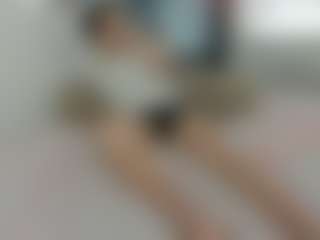 PorcelainGhost's Live Sex Cam Show