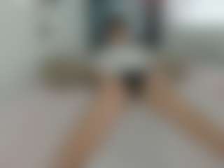 PorcelainGhost's Live Sex Cam Show