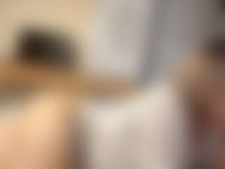 Live cam show with RamonitaMerle - Moaning on livesuperchat.net