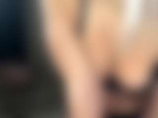 Live cam show with ThaliaVaros - Fingers on CSO-WL