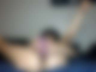 amikkorose's Live Sex Cam Show