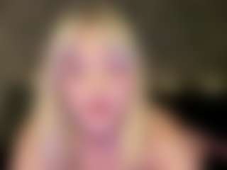 AvroraSoSo's Live Sex Cam Show
